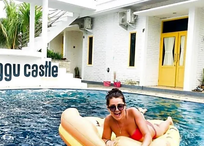 Castle Hostel *