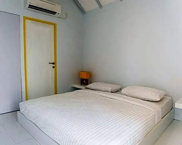 Castle Hostel *